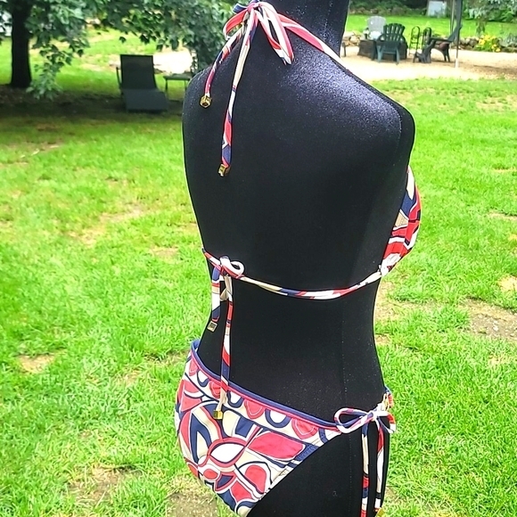 MK! SUMMER TIME IS ALMOST HERE 👙MICHAEL KORS BIKINI! - Picture 4 of 13